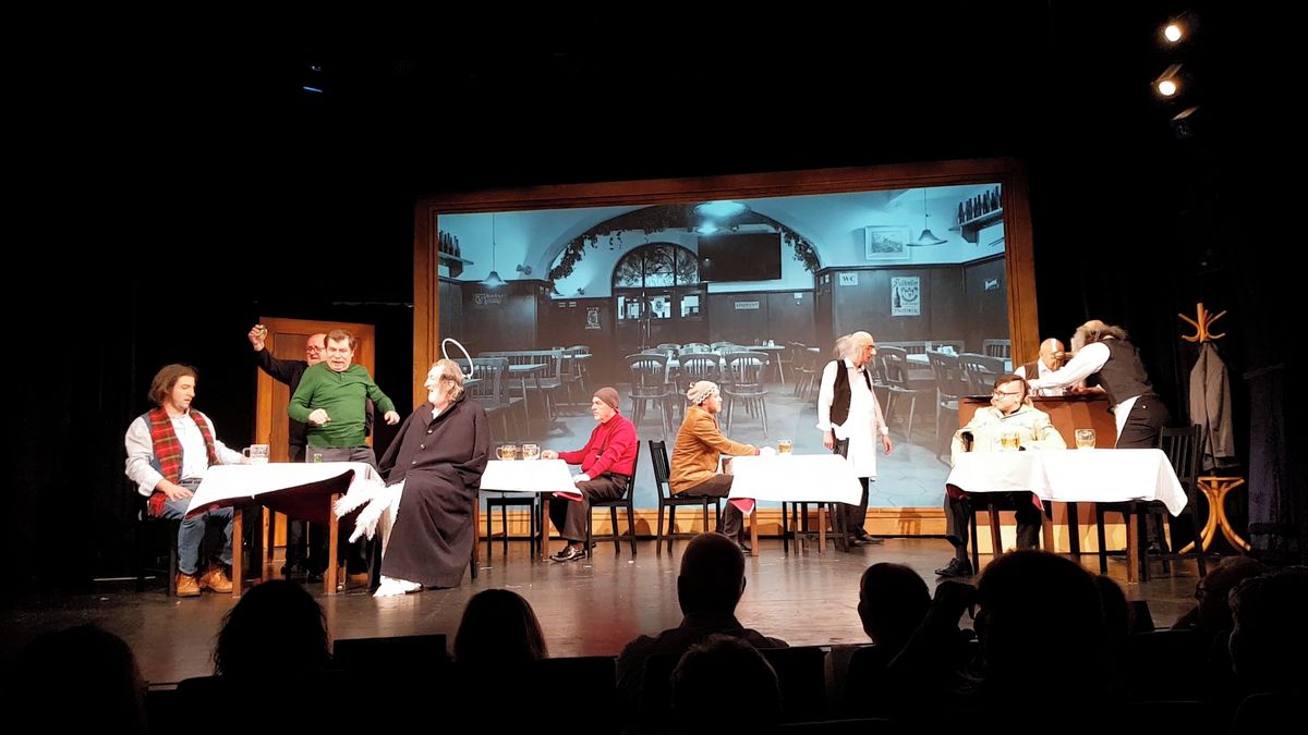 Muži z hereckého klanu Polívků se poprvé sešli na jednom jevišti ve hře, která je poctou Pecovi